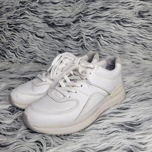Everlane Off-White Trainer Sneakers